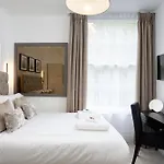 Tanner Row Suites